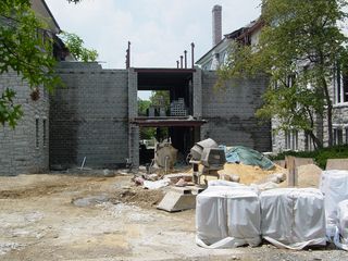 The new bridge connecting the original building and Harrison Annex.