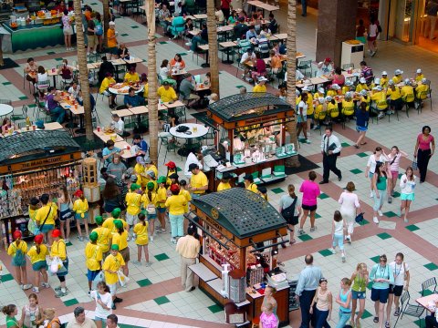Pentagon City Mall during tourist season
