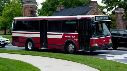 Shuttle-UM bus