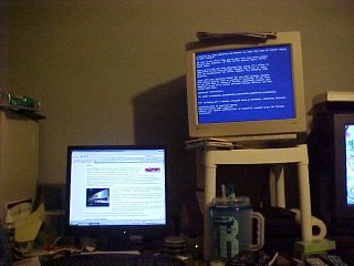 "Blue screen of death" on dual monitor configuration