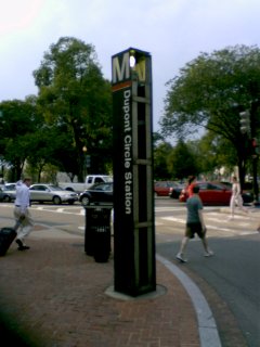 Dupont Circle pylon missing one side