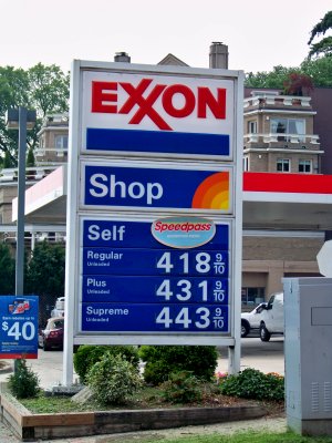 Gas prices at the Exxon in Georgetown