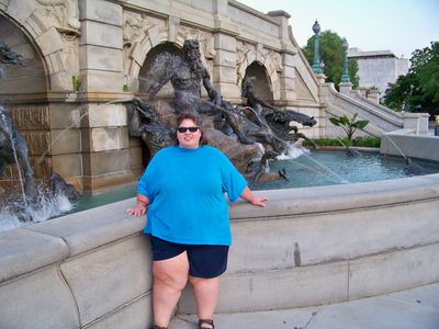 Katie standing in front of the fountain