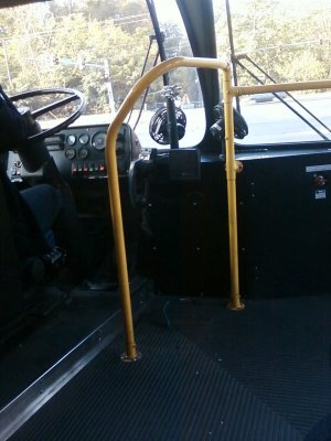 Ride On bus 5718, which is missing its farebox