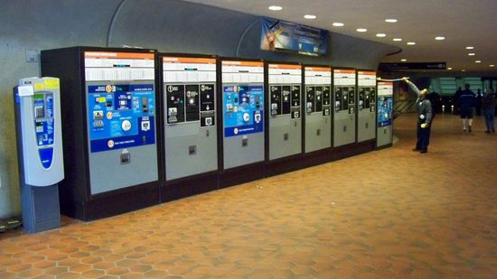 Farecard machines at Glenmont, May 19, 2008