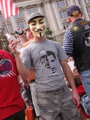 Yes, this is a teabagger, and NOT an Anon. Surprisingly enough, this was not the only occasion where I saw the Guy Fawkes mask, more commonly associated with Anonymous anti-Scientology protests, at this demonstration.