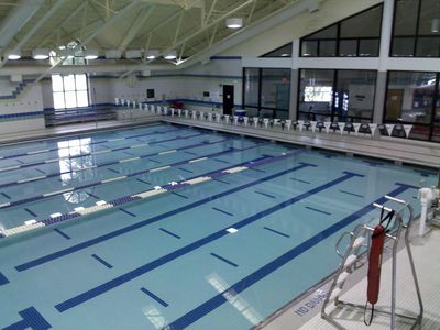 This is the main lap pool. It's normally 25 meters long (the length can be adjusted), and can be divided into eight lap lanes. In my experience, the three lanes closest to the camera are normally not roped off into individual lanes during public lap swimming times, as shown here, though this is not always necessarily the case. In this case, the pool is set for five lanes for lap swimming, and three for people to play or do whatever in.