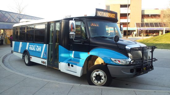 Ride On Navistar Champion cutaway, bus 5210