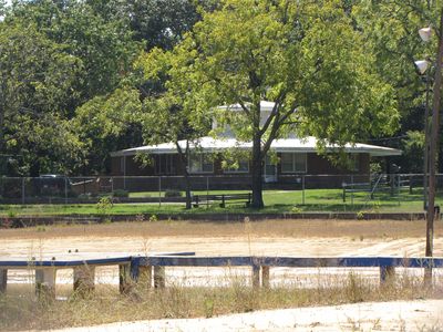 This octagonal building served as Shenandoah Acres' main office.  As far as I could tell, this building is still in use, but by who, I don't know.