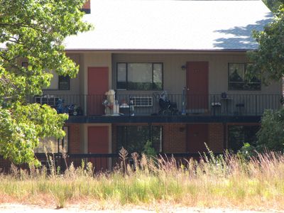 The former motel building.  Like the octagonal building, it would appear that this building is also still in use.