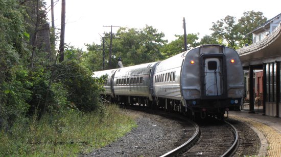 The Cardinal departs.  Next station, Clifton Forge...