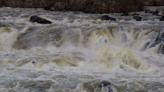 Great Falls in winter, from the Virginia side