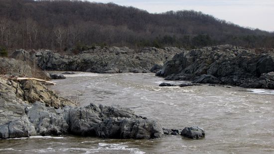 Great Falls in winter, from the Virginia side