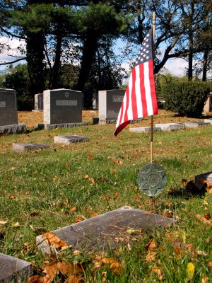 Since Pop served during World War II, his grave is also marked with a Jewish War Veterans marker and a small US flag.