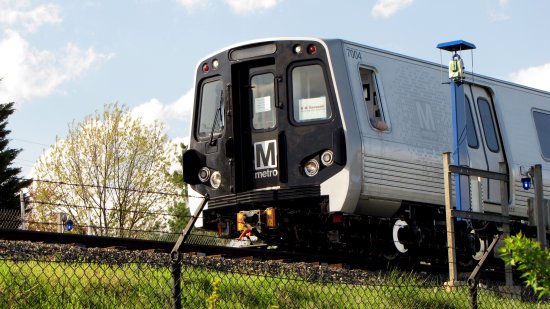 7000-Series train on track E1