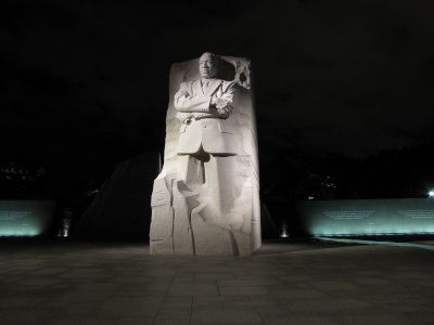 Even though it was clear by now that the tripod was done, I still got a few decent photos, like this one of the MLK Memorial.