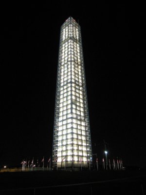 Handheld photo of the Washington Monument, taken from relatively close by.  I consider it like adding insult to injury that a handheld photo with the camera set on automatic where I didn't try very hard in shooting it came out better than any of the photos that I actually worked on and took with the tripod.