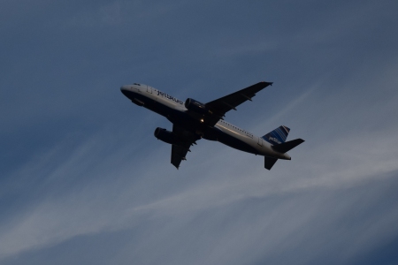 N638JB, an Airbus A320-232 operated by JetBlue.