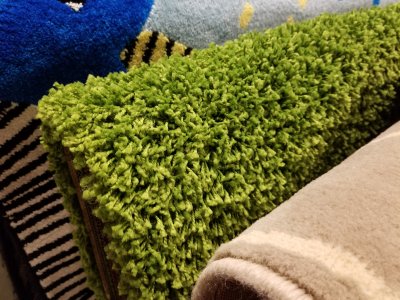 Green shag carpet.  Nooooooooooooooooooope.