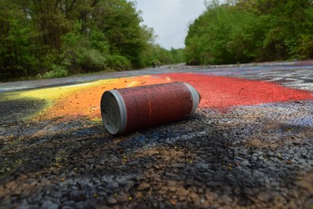 Another discarded spray can.  I ran another shot of this subject as the photo feature shortly after returning from this trip.