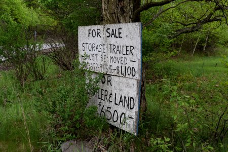 Roadside signage for the trailer