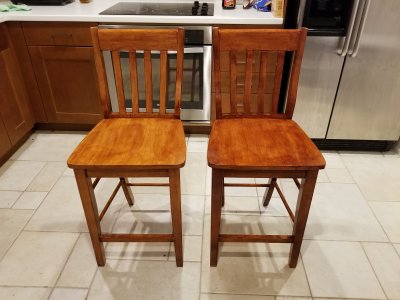 The two chairs, completed. The first chair is on the left, the second chair is on the right.