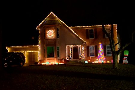 These two houses were the only ones that I found that were really done up for Christmas in a major way.