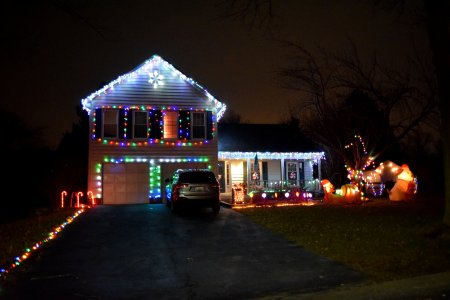 These two houses were the only ones that I found that were really done up for Christmas in a major way.