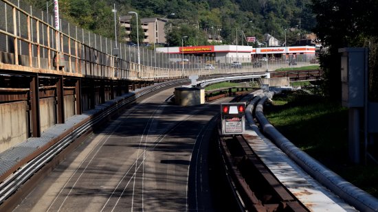 A section where the two directions were at different elevations, approaching the maintenance facility.