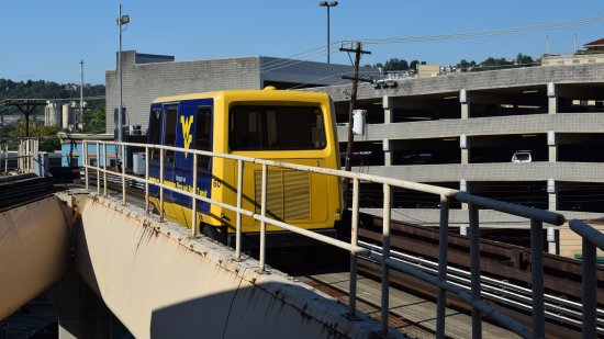 Our vehicle departs after we alighted at Walnut station.