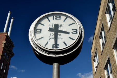 I appreciated the vintage quality of this clock.  From what I could tell, Lilly's Crown Jewelers was a business that was once in Morgantown, but no longer is.