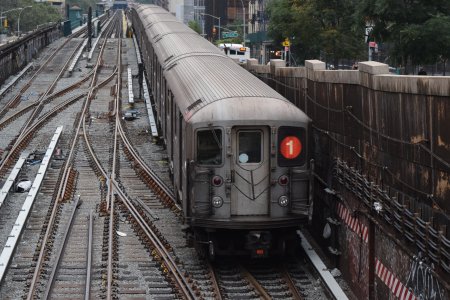 1 train going downtown.