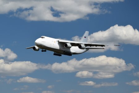 The Antonov An-124 comes in for a landing at BWI, viewed from the Thomas A. Dixon, Jr. Aircraft Observation Area.