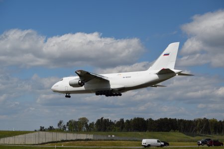 The Antonov An-124 comes in for a landing at BWI, viewed from the Thomas A. Dixon, Jr. Aircraft Observation Area.