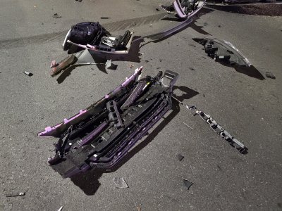 Close-up of the debris from the Hyundai.