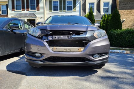 The damage to the HR-V in daylight