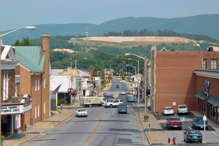 My photo from 2004 of downtown Waynesboro