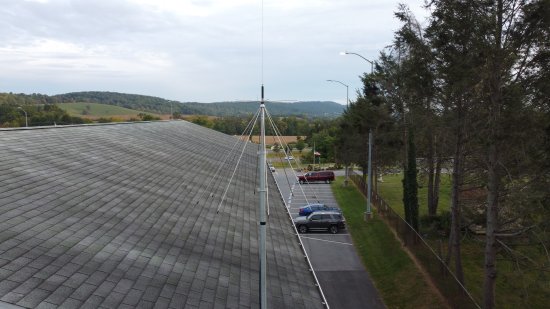 Some sort of antenna on the roof of the fire department.  I have no idea what this thing does.