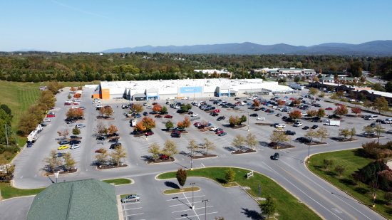 Walmart store #5117 in Waynesboro, Virginia