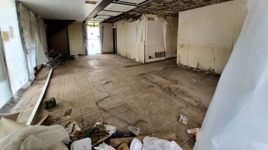 Peeking inside the gate lodge, it was clear that this place had not been occupied for a very long time.