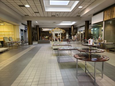 The south end of the mall, facing the former JCPenney store.  This entire section of the mall was occupied by a bookstore that also occupied three store spaces in this immediate area.