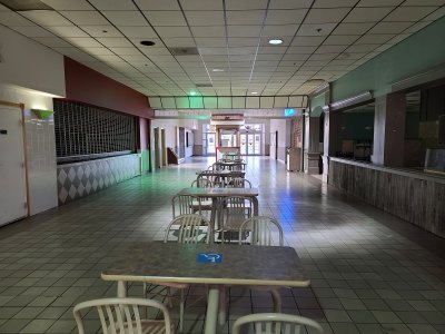 Corridor leading to the arcade and the movie theater.