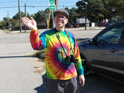 Aaron got a photo of me waving hello after getting a photo of a vintage sign in Newport News.