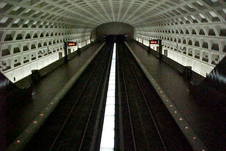 Virginia Square-GMU station, viewed from the mezzanine.