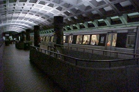 Upper level at Pentagon station.  The kiosk at Pentagon is directly on the platform, unlike the architecturally similar Rosslyn station, where the kiosk was at street level.