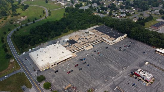 Wayne Heights Mall in Waynesboro, Pennsylvania