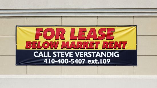 This made me feel a little bit sad, noticing that the sign was prominently advertising the former Gordmans building for lease below market, i.e. it's going for cheap.  I feel like they are admitting that they can't attract a bigger name, therefore they're going to have to settle.