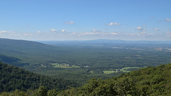 View from the Stone Fences overlook