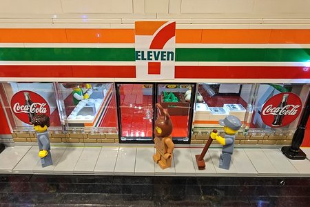 This one depicted a 7-Eleven store as well, and was fairly accurate both inside and out.