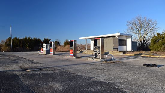 The Fine Petro station in Absecon, sans canopy